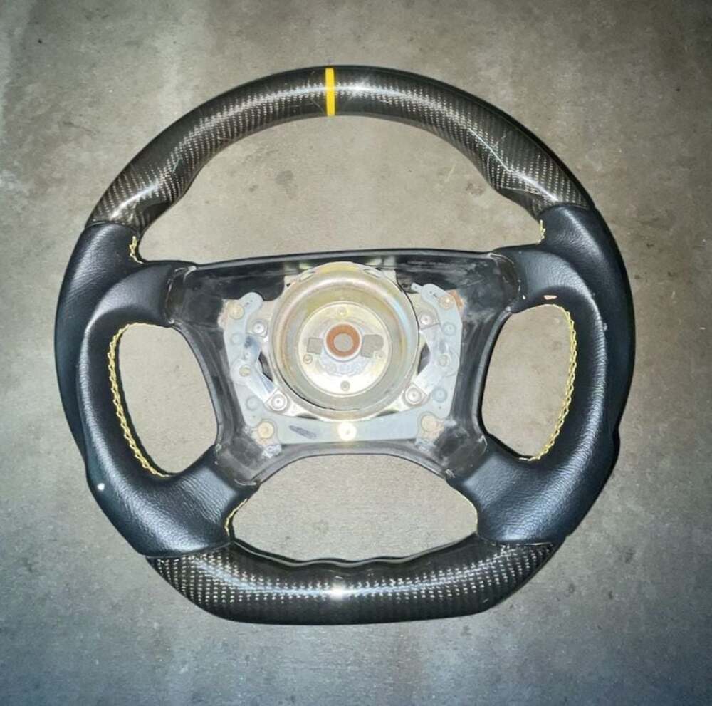 Custom Carbon Fiber and Leather Steering Wheel for Mercedes-Benz W124 W140 R129